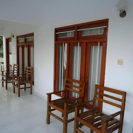Kent Hotel Tissamaharama Exterior foto
