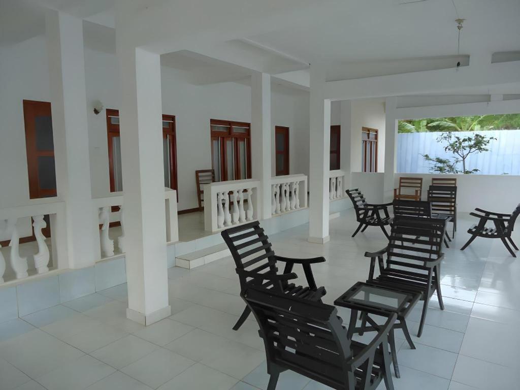 Kent Hotel Tissamaharama Exterior foto