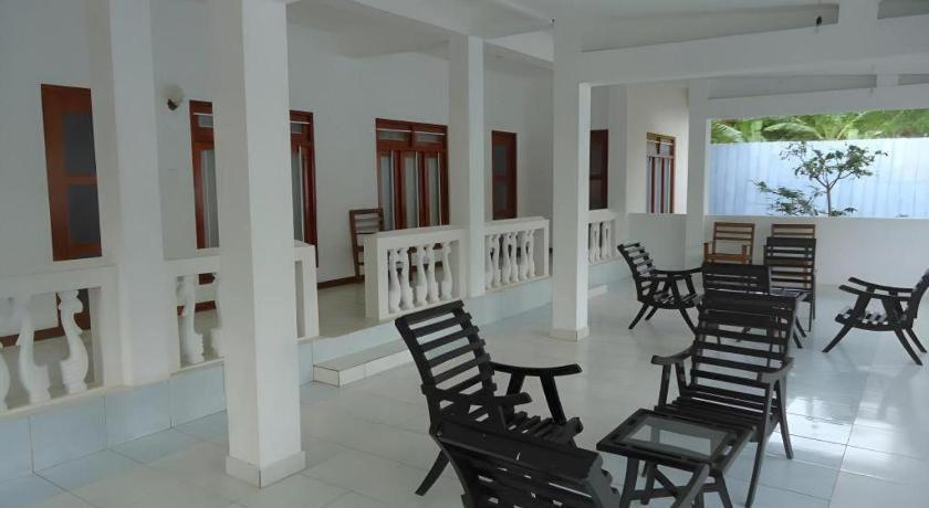 Kent Hotel Tissamaharama Exterior foto