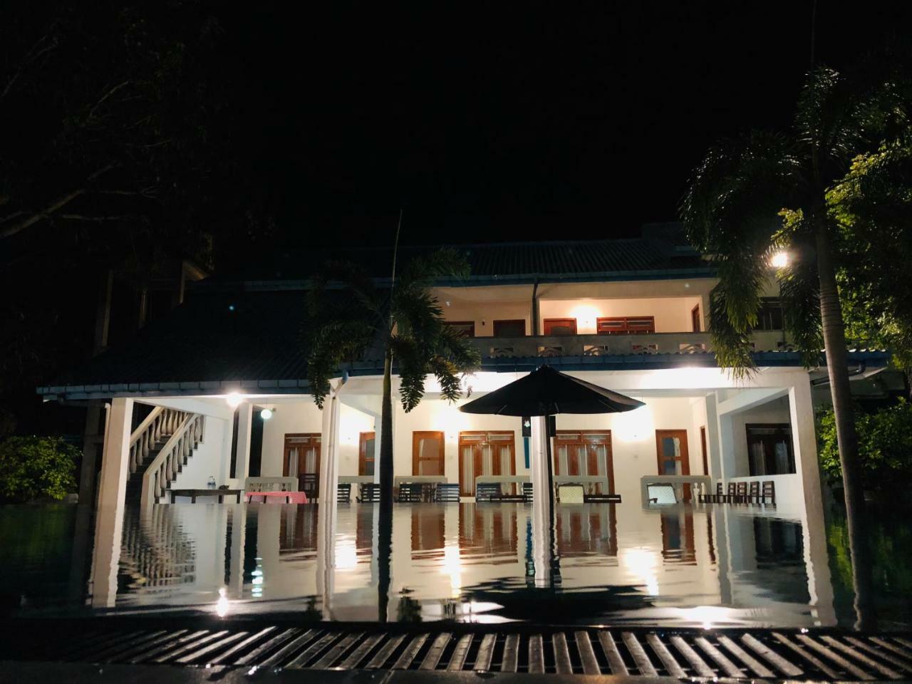 Kent Hotel Tissamaharama Exterior foto